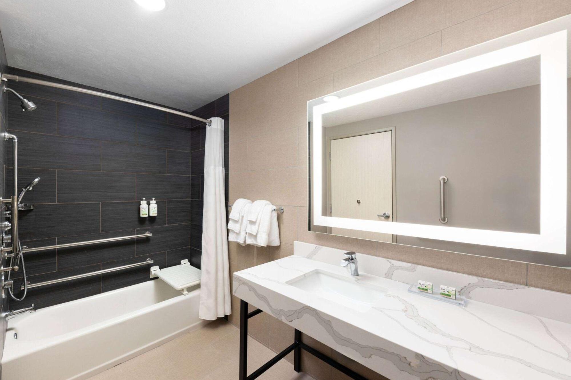 Wingate By Wyndham Kingman Hotell Exteriör bild