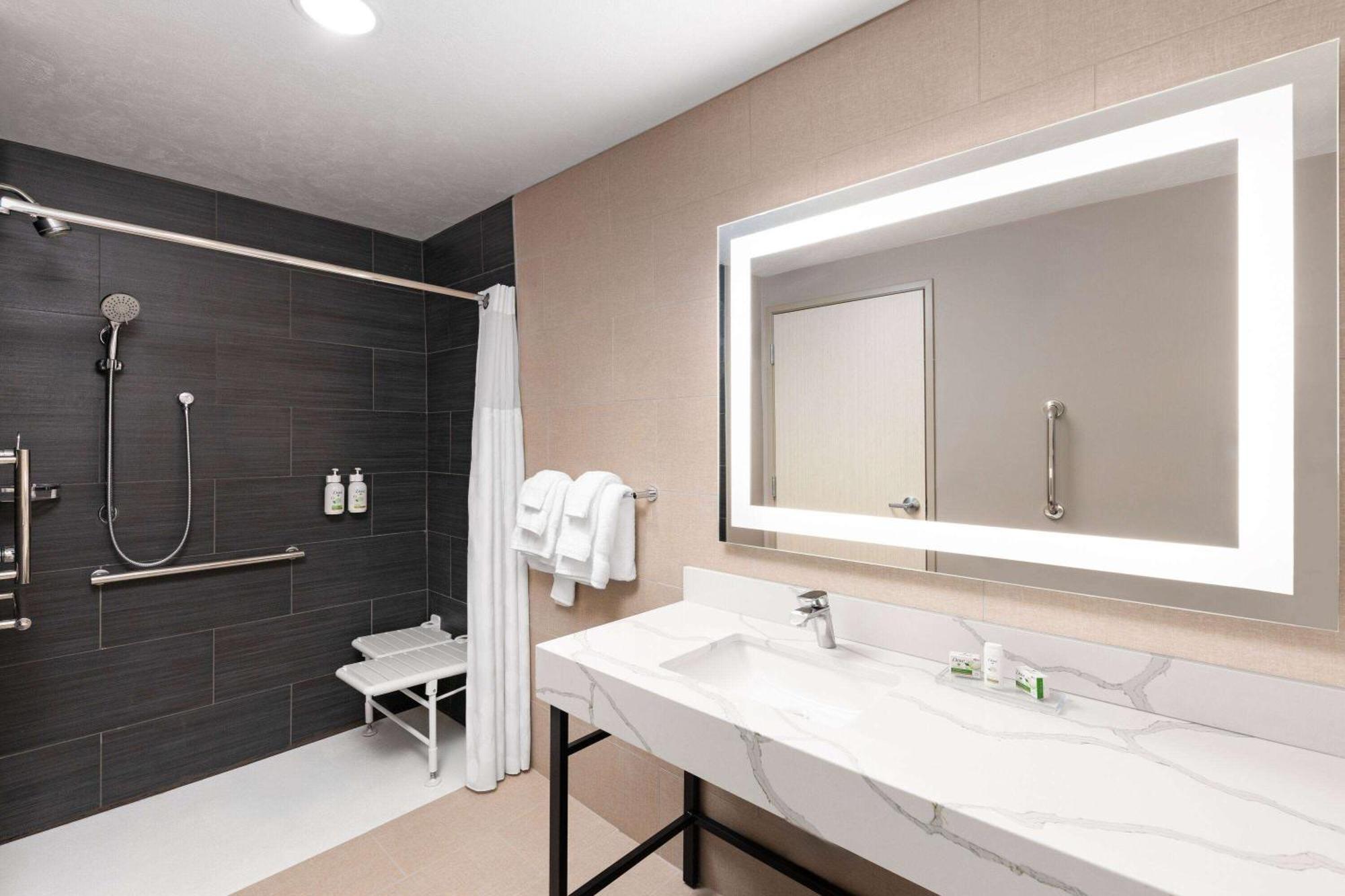 Wingate By Wyndham Kingman Hotell Exteriör bild